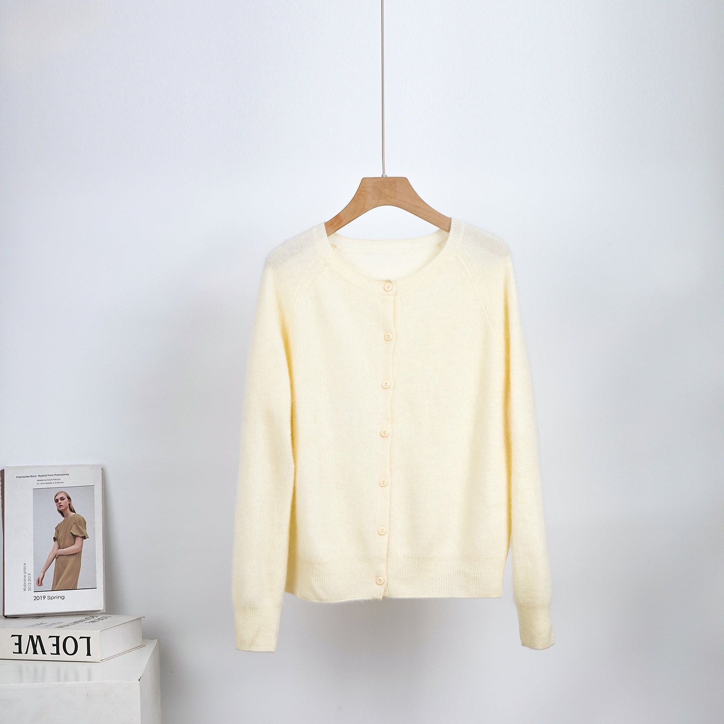 极简风羊毛羊绒奶白显瘦开衫