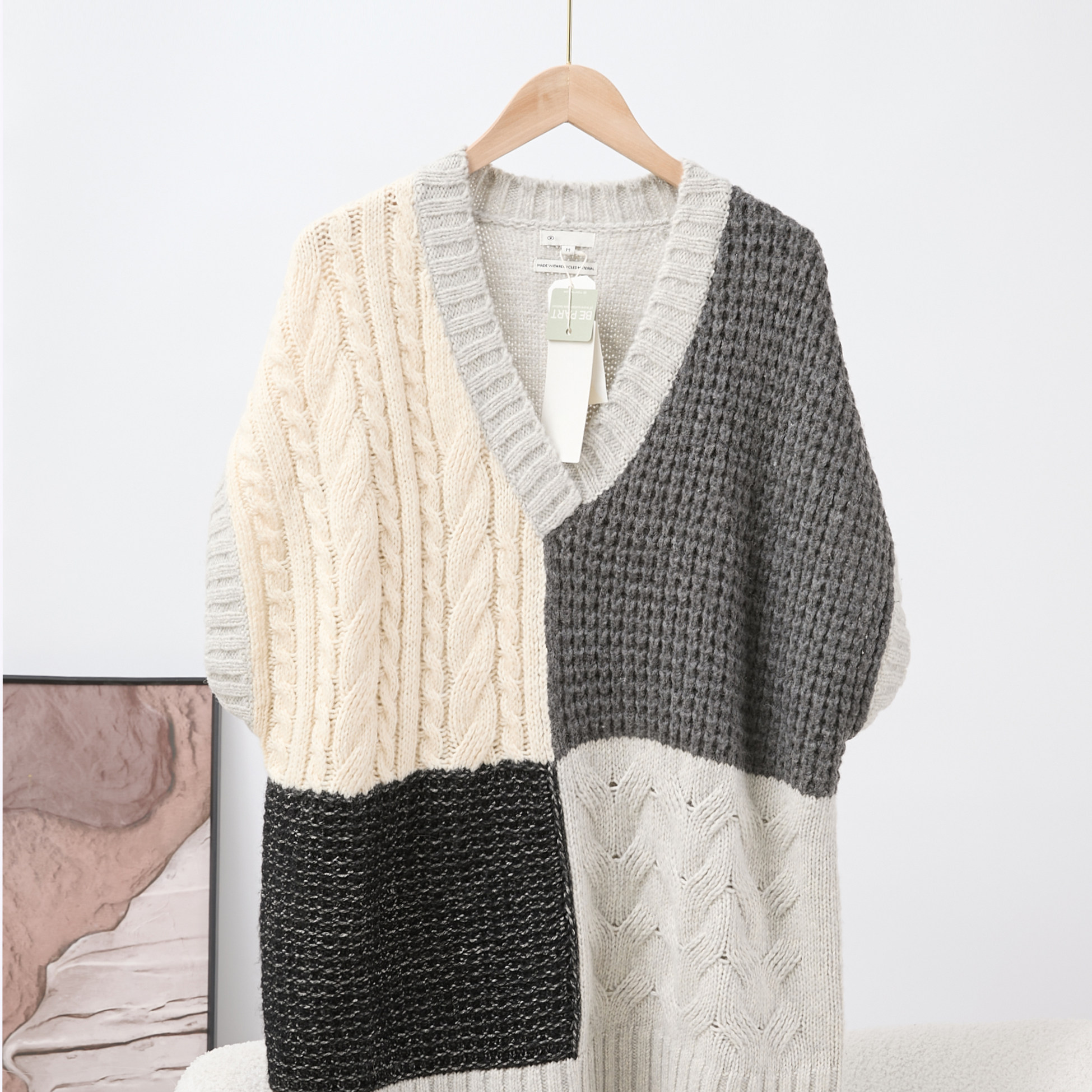 撞色拼色麻花针织开衫女秋冬加厚宽松短款毛衣外套251230,服饰配件/皮带/帽子/围巾,其他配件,淘宝优惠券,粉丝福利购,淘宝优惠卷