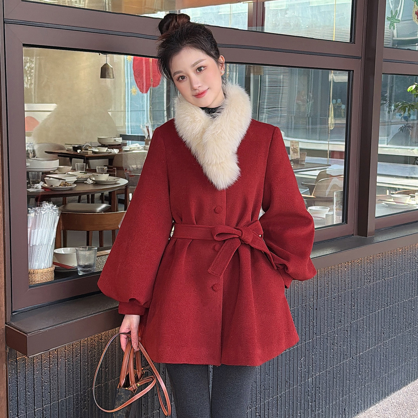 砖红色狐狸毛领毛呢羽绒外套女2026春中长款系带收腰显瘦气质大衣