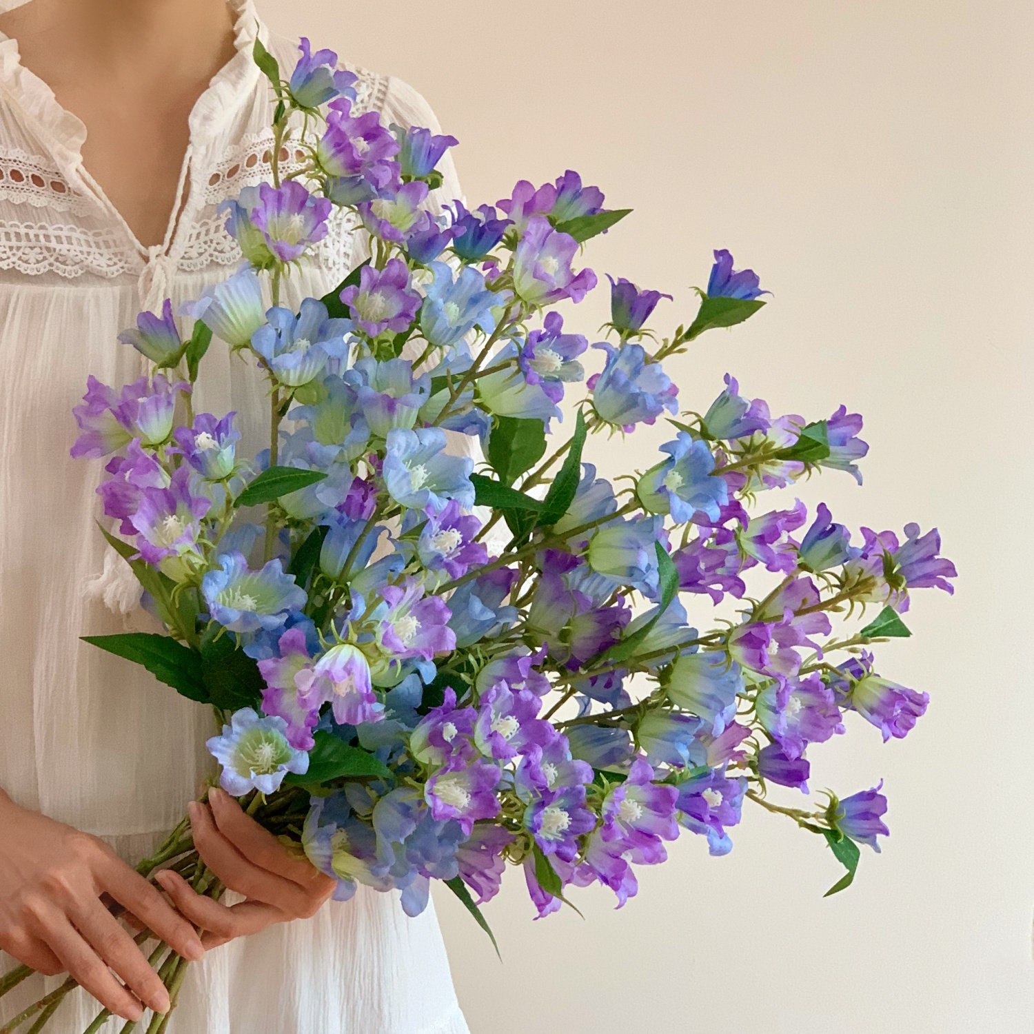 高级感风铃花仿真花客厅餐桌花