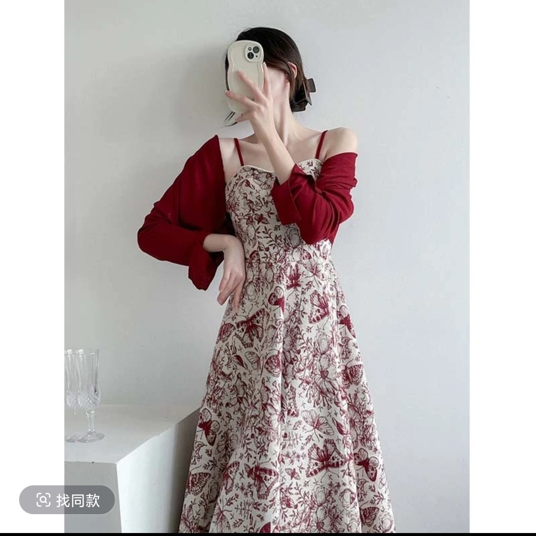 2025新款女港风复古气质修身吊带连衣裙高级感刺绣收腰显瘦长裙潮