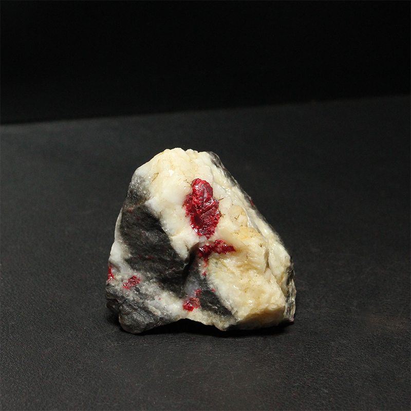 湘西天然原矿朱砂原石矿物晶体标本砂观赏收藏摆件一物一图