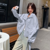 浅蓝色