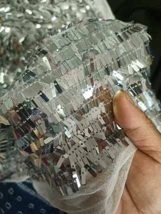 银白色长方条亮片网纱底布礼服裙肚皮舞服装面料制衣布料宽1.6米