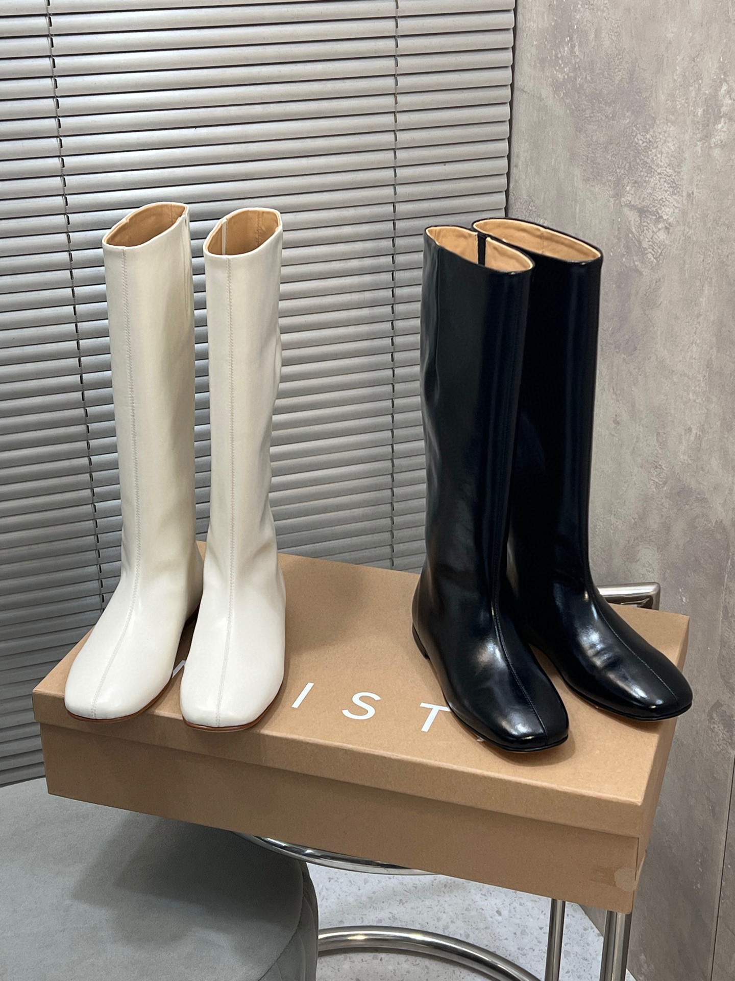 BALLET IN THE WAR2025新款女士里外全皮长靴烟筒靴