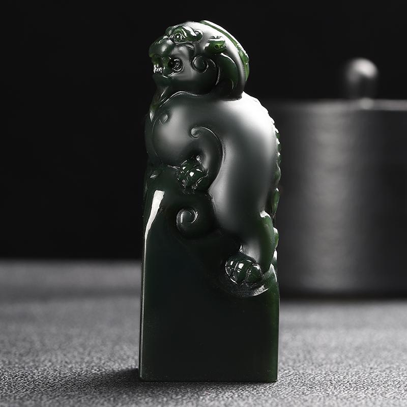 特细新疆和田玉塔青玉貔貅印章