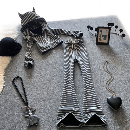 休闲耳朵连帽上衣微喇裤两件套装