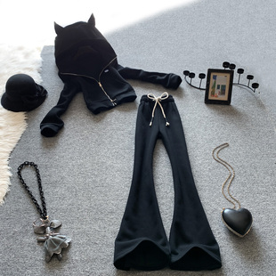 休闲运动时尚套装女春秋黑色搭配一整套耳朵连帽上衣微喇裤两件套