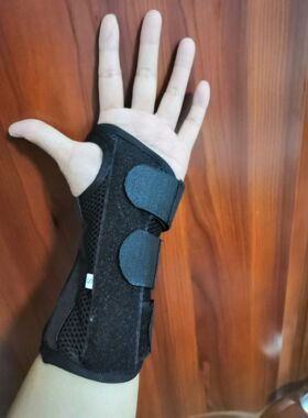 透气护腕手腕骨折骨裂腕管综合症