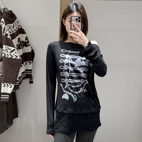 【现货】CHEERi UPi 2026年春季新款盘扣印花拼接一字肩长袖T恤