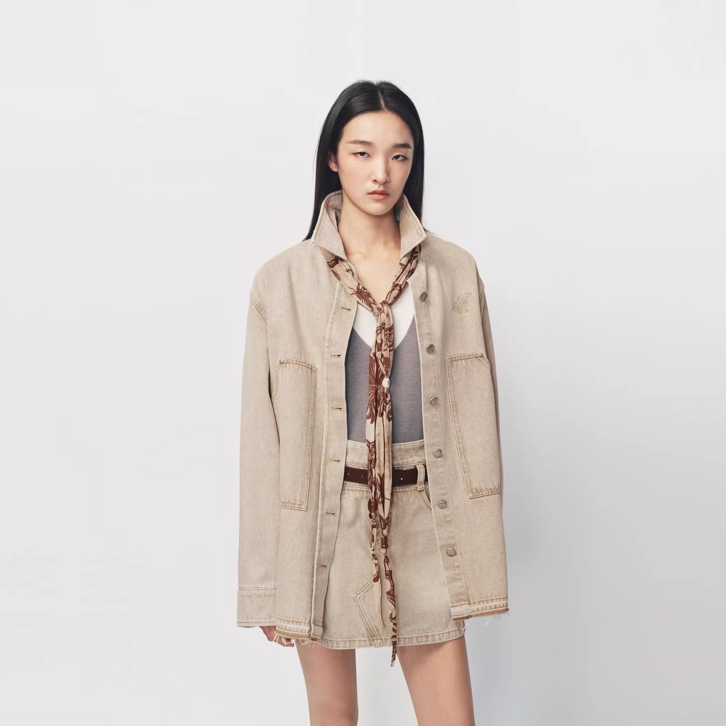 【现货】AVVENN印花丝巾串珠细节水洗卡其色牛仔衬衫,女装/女士精品,短外套,淘宝优惠券,粉丝福利购,淘宝优惠卷