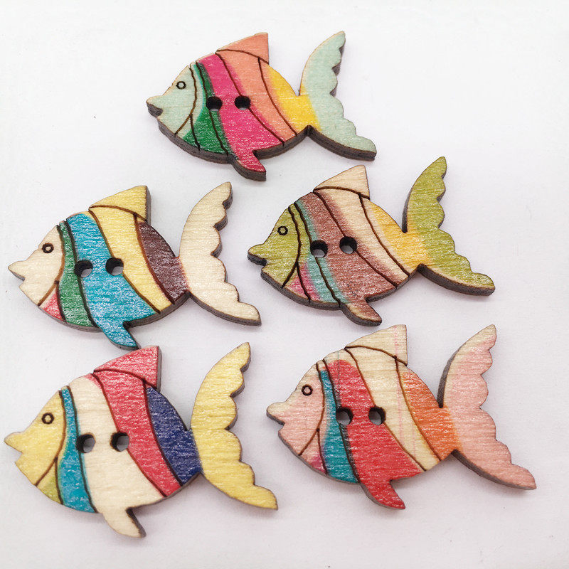 50粒/包26mm彩绘小鱼木扣子儿童diy纯手工辅料木质工艺品两眼纽扣
