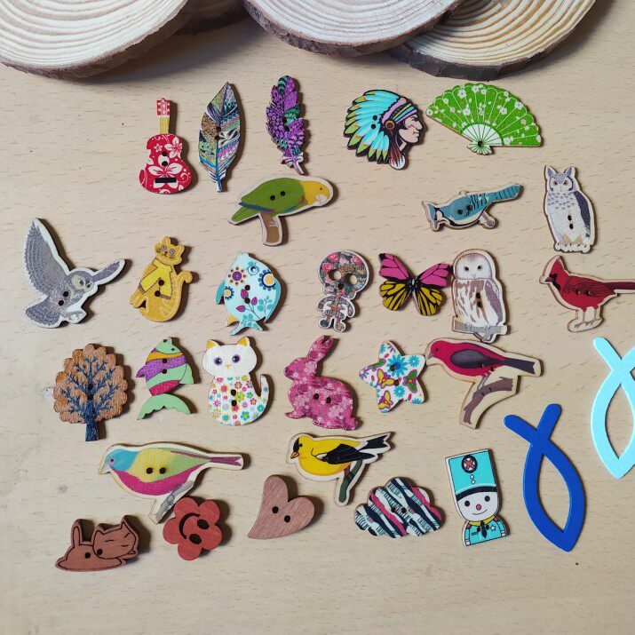 多款混装卡通蝴蝶兔子木质纽扣儿童手工diy木扣环创手工画材料扣