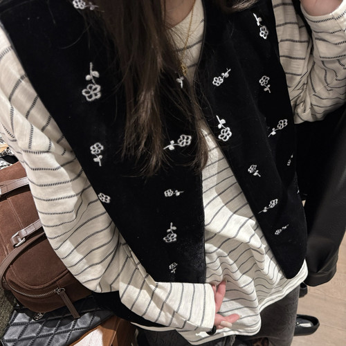 XTZ STYLE-绒小花刺绣宽松中式聚会通勤都可以穿的一款马甲09658