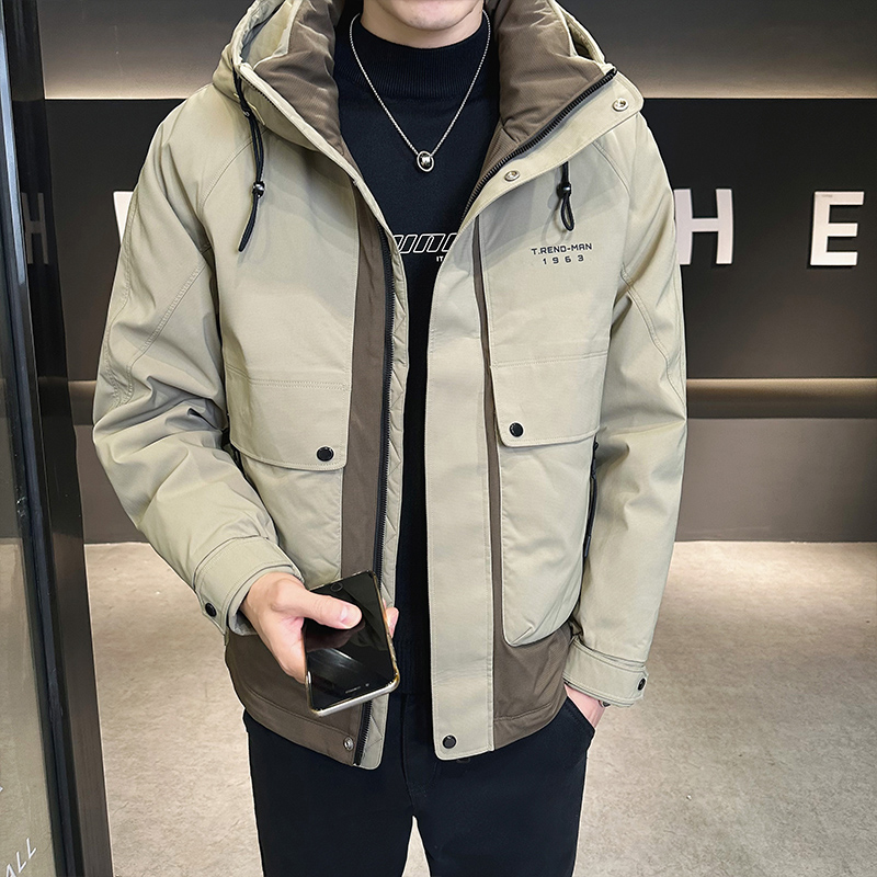 2025年冬季男新款修身拼接工装刺绣羽绒服A230-18013-P228(控328)，男装羽绒服，电商A230