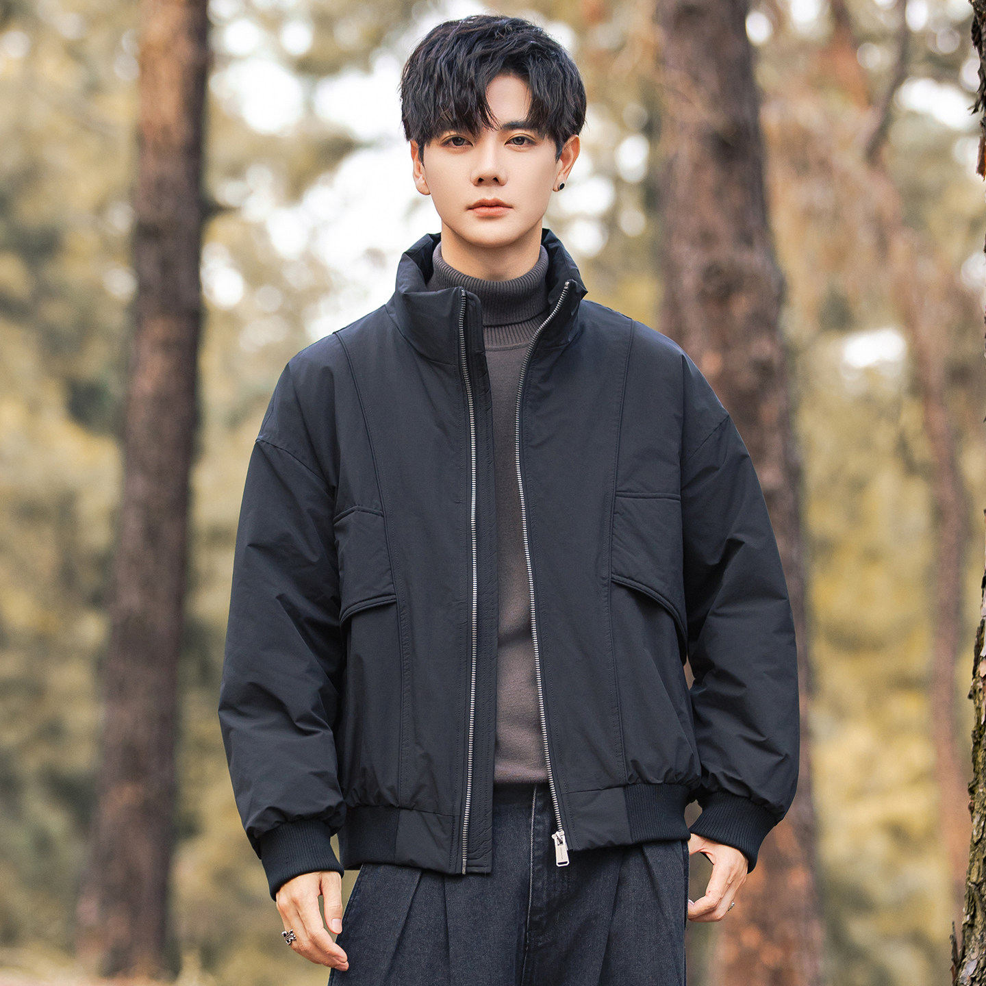 2025年冬男微宽松立领标90工装式羽绒服A230-95710-P220(控320),男装羽绒服,电商A230