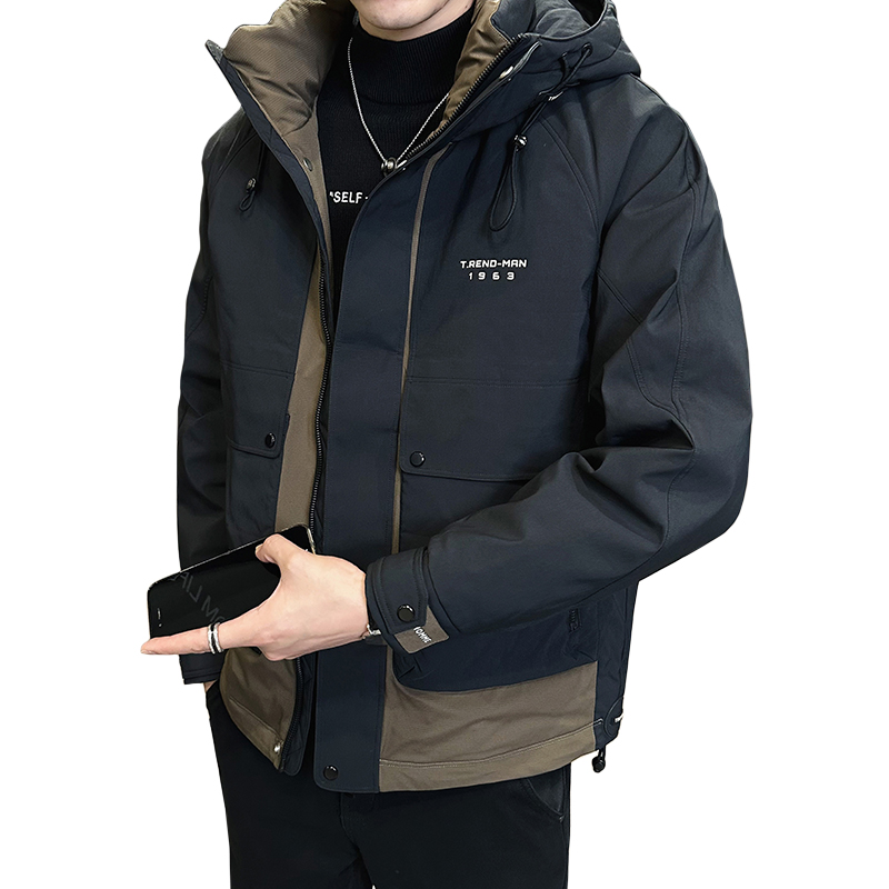 2025年冬季男新款修身拼接工装刺绣羽绒服A230-18013-P228(控328)，男装羽绒服，电商A230