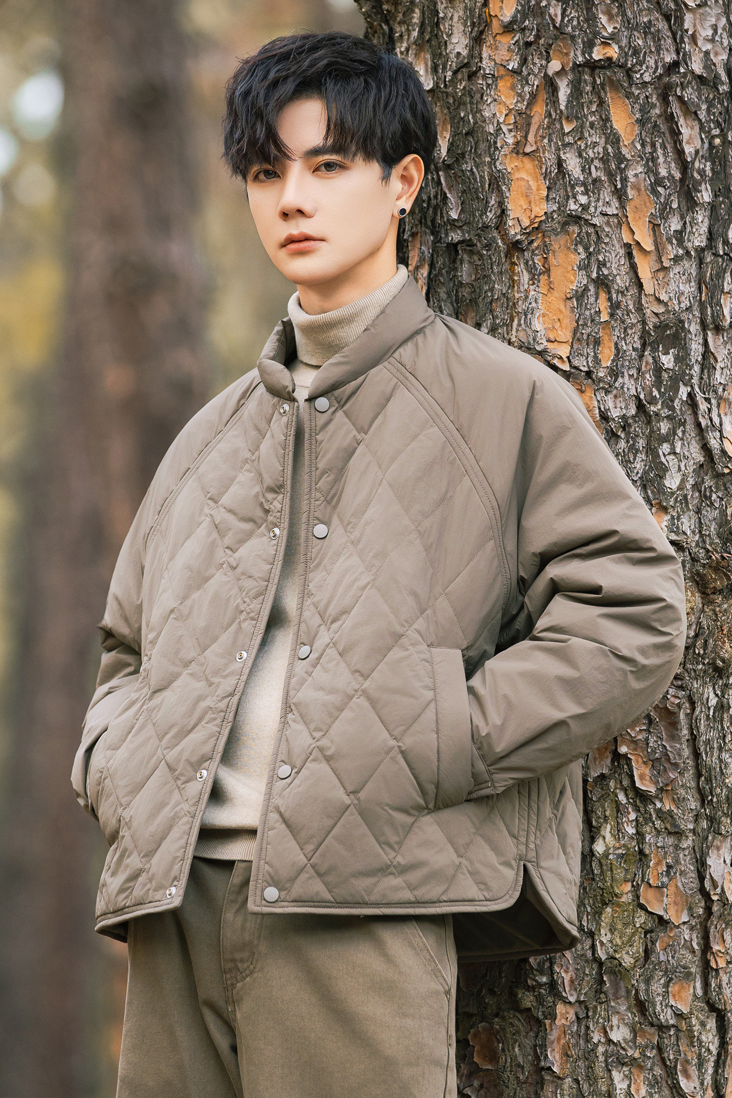 2025冬男宽松圆领菱形格标90轻薄羽绒服A230-8605-P218(控299),男装羽绒服,电商A230