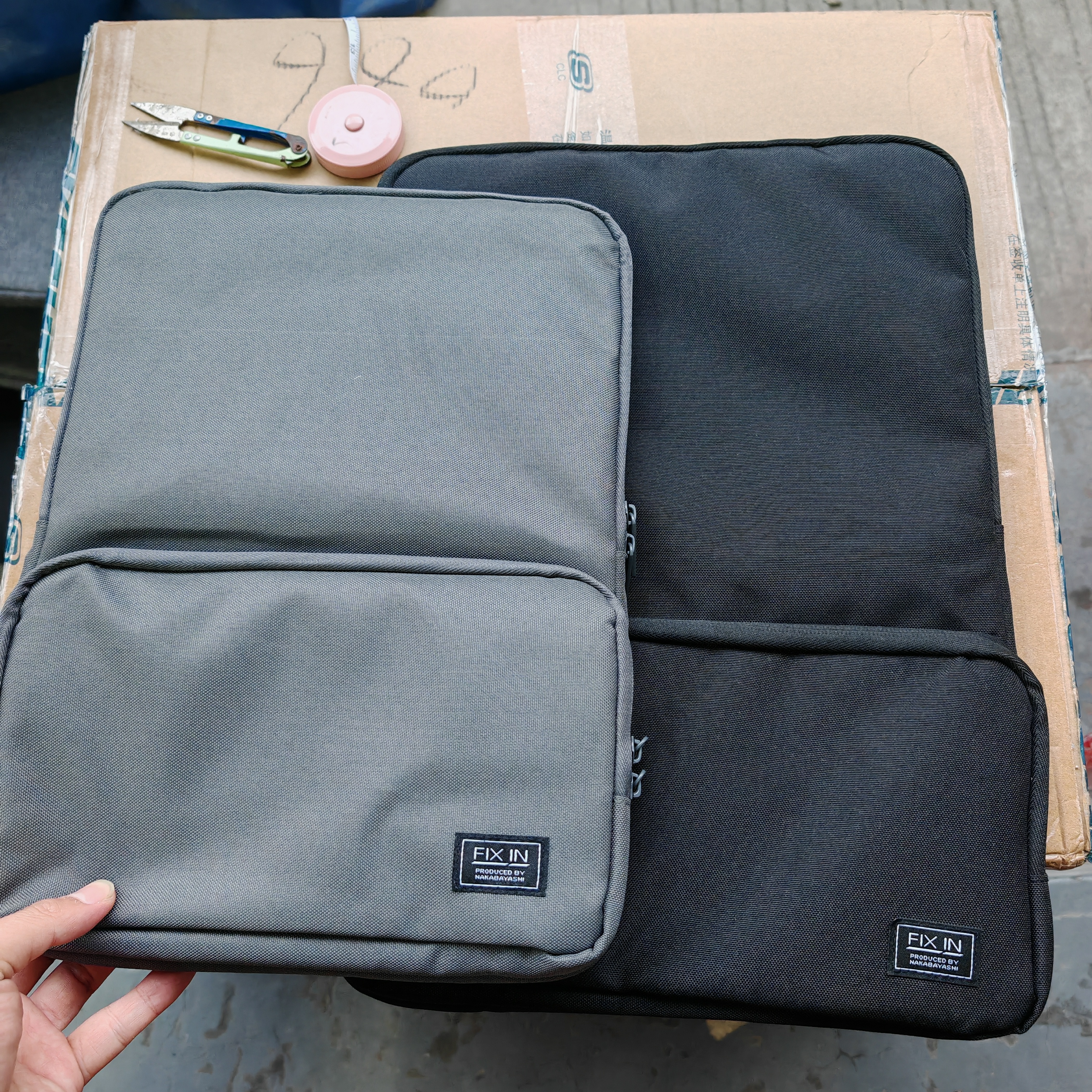 品牌电脑包手提款内胆包 14寸15寸 多隔层 大容量平板电脑包