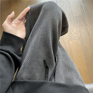 主推数据款 批30 高品 K24135 原版弯刀版型 人字纹男运动休闲裤图片