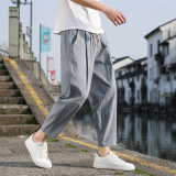 浅灰色