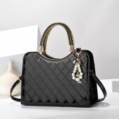 女斜挎包光面漆皮包大容量单肩包珍珠吊坠手提包通勤女包质优耐磨