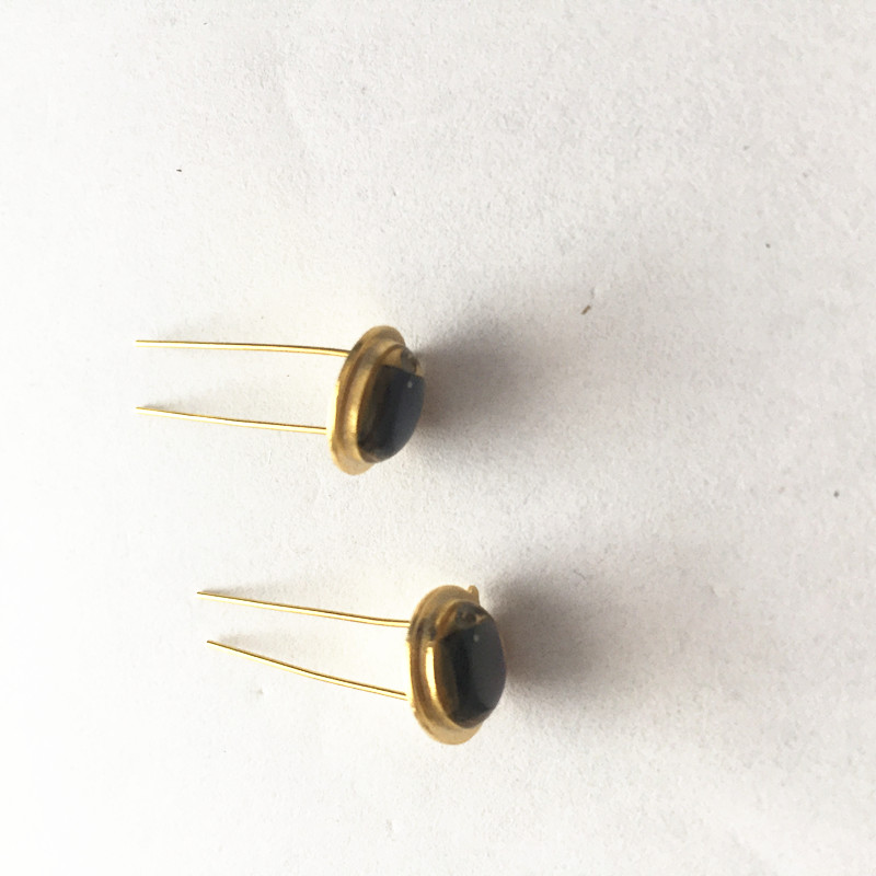 硅光电池 光电池传感器 2CU84光电池 4*4MM光电二极管 光电接收器