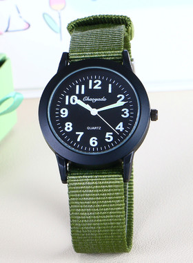 年度新款简约儿童石英表学生军绿色帆布带夜光防水数字刻度运动表
