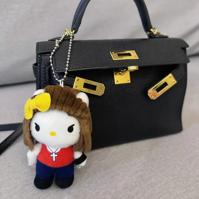 日本代购脏辫rapper歌手hellokitty猫包包挂件书包公仔玩偶挂饰品
