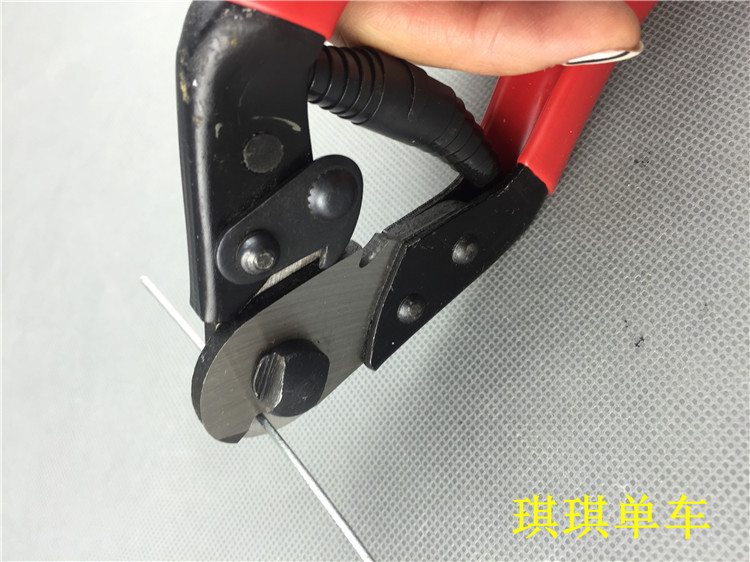 Pince pour réparation vélo - Ref 2310142 Image 4