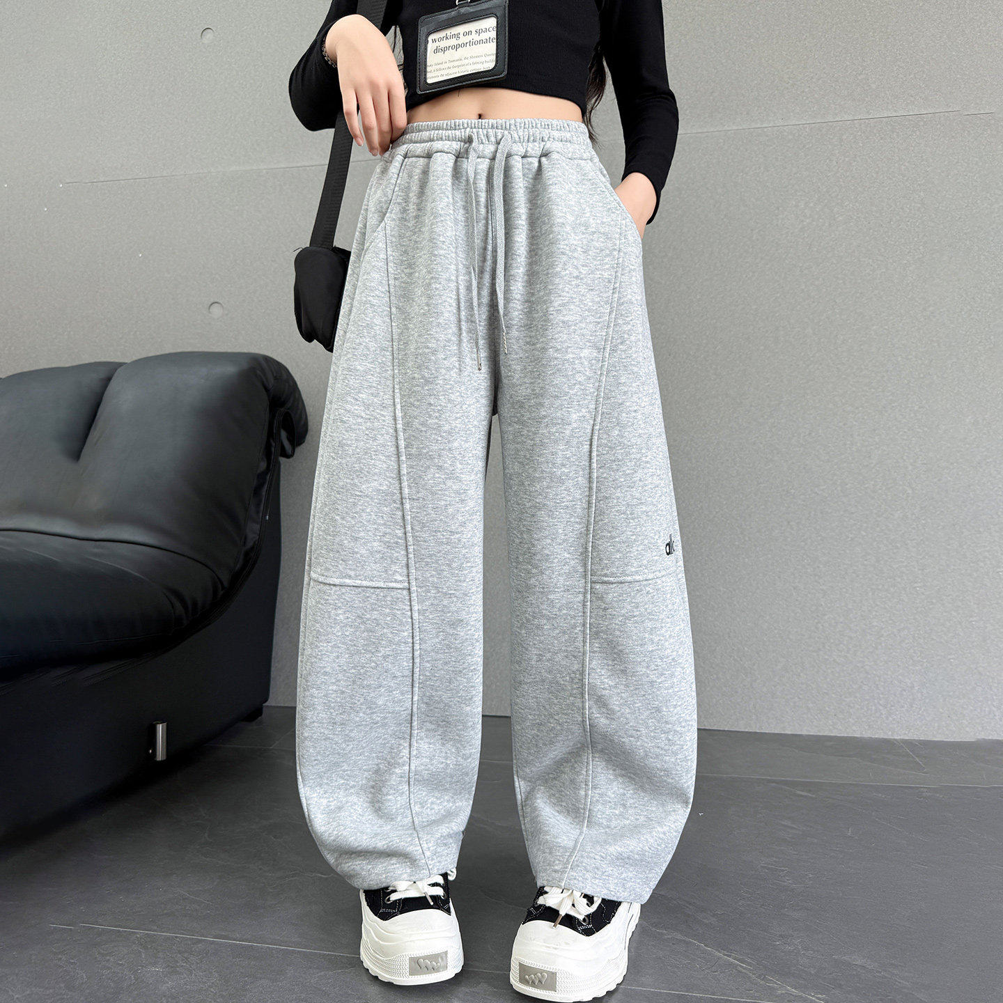 弯刀女童阔腿大长裤2026春装裤子儿童卫裤春秋春季运动裤款中新款