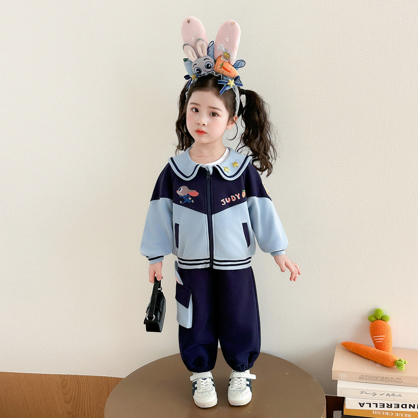 儿童好看海军款2026春装宝宝套装春秋开衫领卫衣女女童超警官兔子