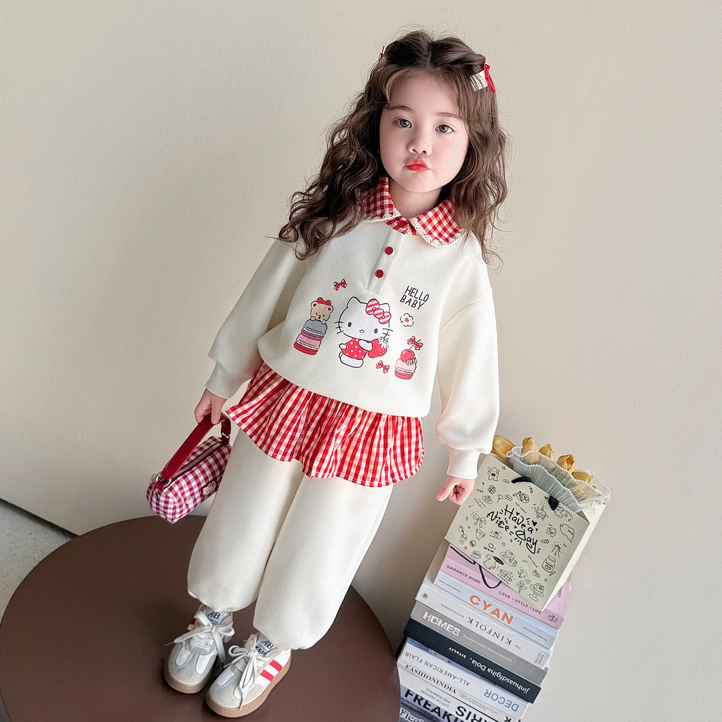 猫咪春季女春装卡通儿童格子裙宝宝套装红2026边卫裤卫衣女童休闲
