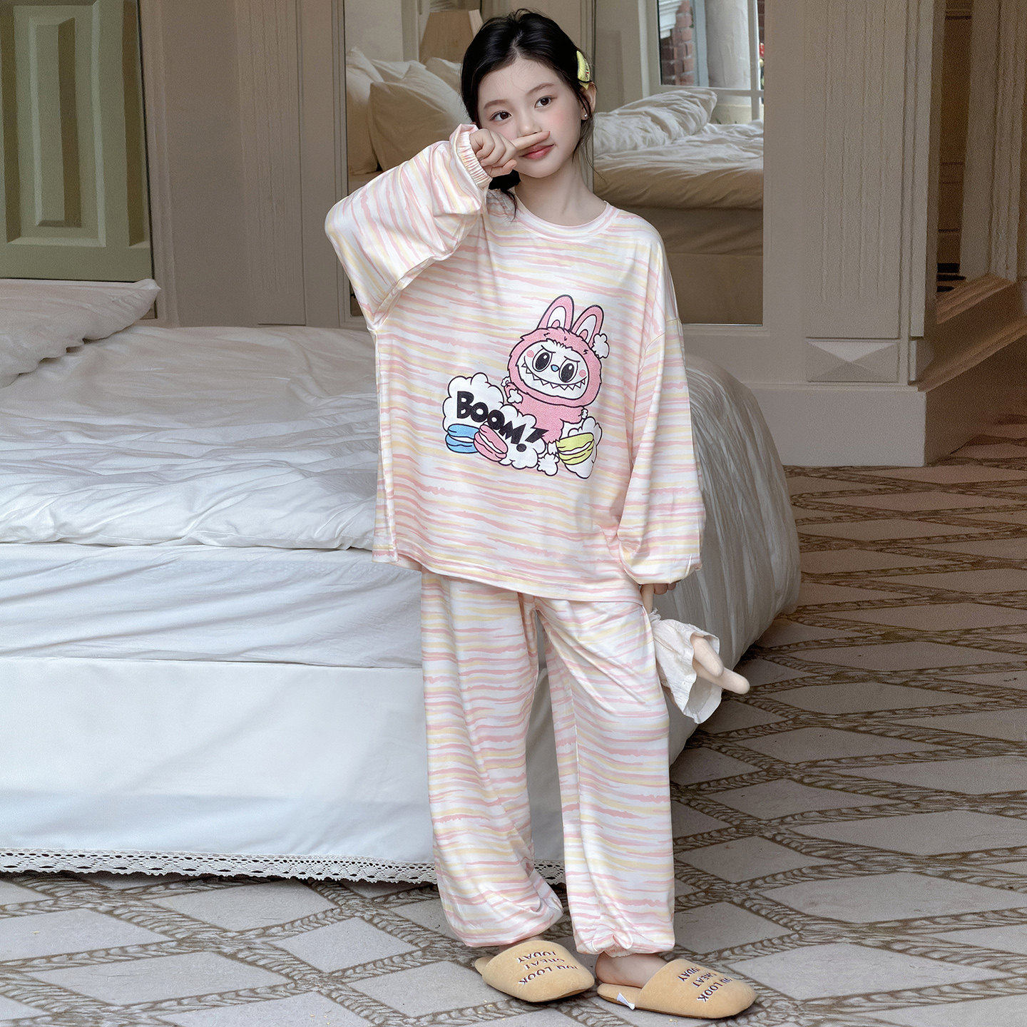 睡衣女孩长袖印花可爱春秋套头26女童卡通薄款儿童洋气套装家居服