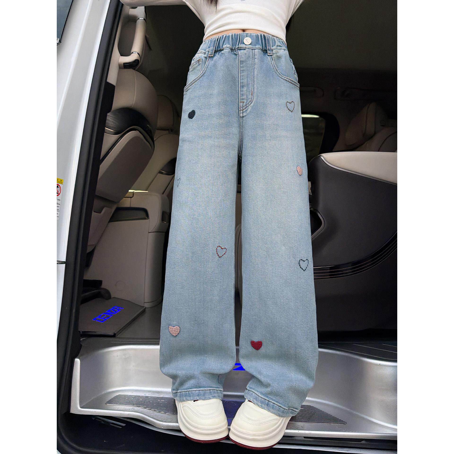 春秋季女童爱心中大童裤2026新款裤子窄版阔腿牛仔裤洋气儿童刺绣