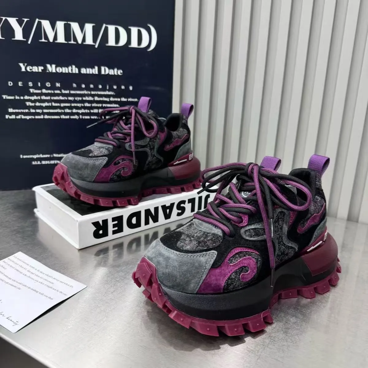 2026春秋季新款透气百搭时尚厚底防滑休闲轻便阿甘运动鞋老爹鞋女