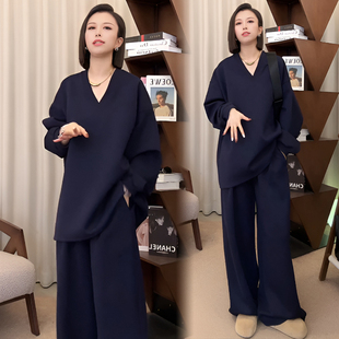早秋穿搭一整套慵懒松弛感休闲运动藏青色卫衣阔腿长裤两件套装女