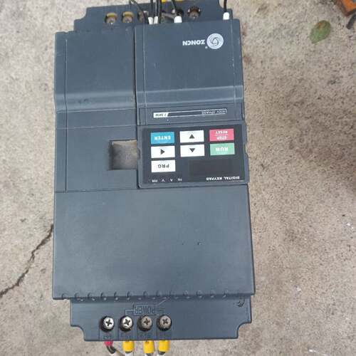 议价众辰Z2400T-7R5G/11P变频器，380V三相，11可维修
