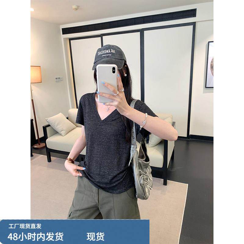 深灰色冰丝V领短袖T恤女夏季薄款2026新款慵懒风宽松正肩体恤上衣