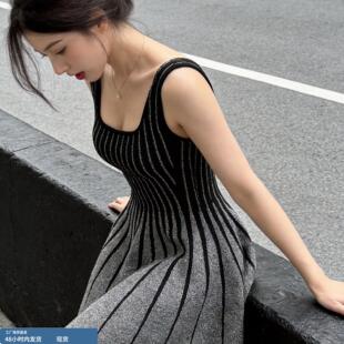 绝美特别漂亮掐腰亮丝竖条纹针织吊带连衣裙女2026新款气质高级感