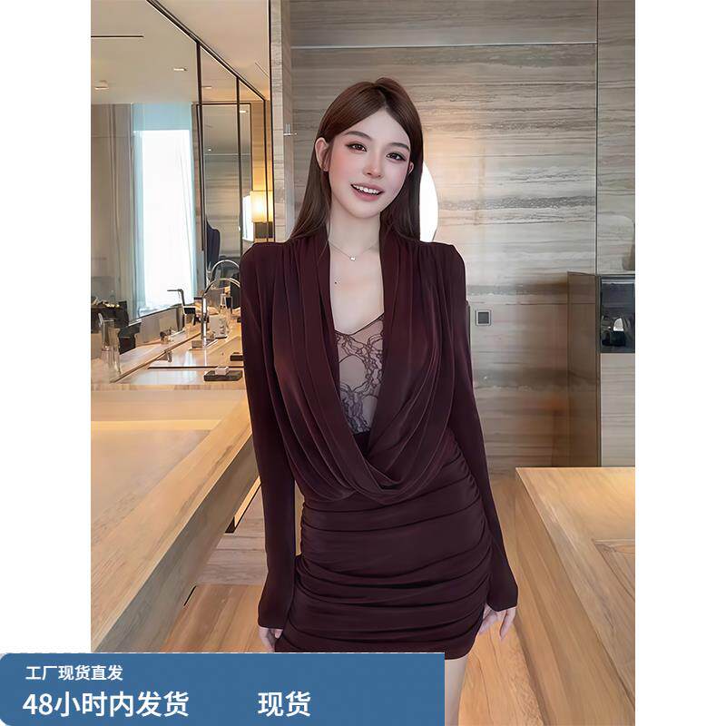 轻奢感气质蕾丝拼接修身连衣裙女秋冬新款纯欲辣妹风性感包臀短裙