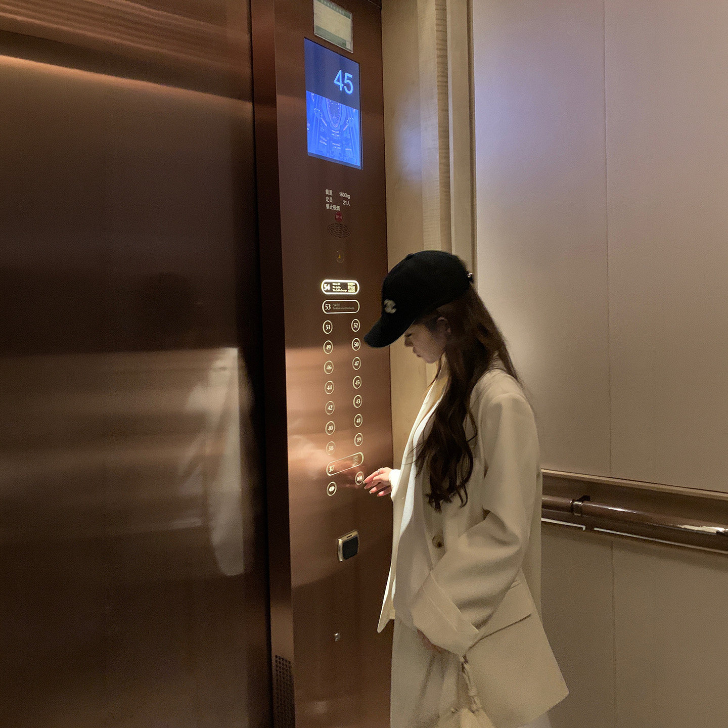 KMZD 巴黎杂志社 白色休闲宽松西装外套女气质名媛设计感显瘦西服