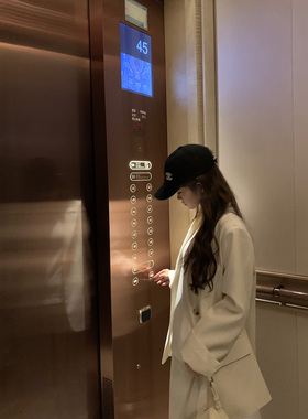 KMZD 巴黎杂志社 白色休闲宽松西装外套女气质名媛设计感显瘦西服