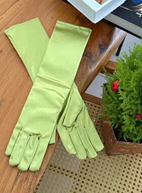 摇儿绕 复古法式优雅牛油果绿色晚宴缎面手套配饰礼服