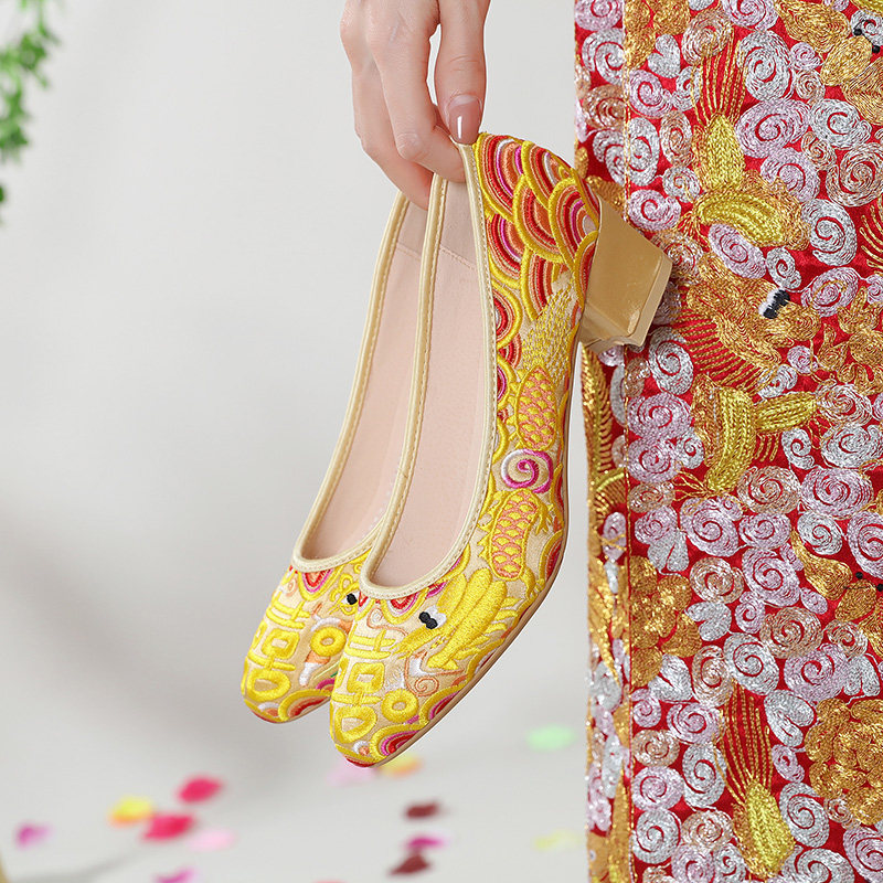 中式婚鞋红金色龙凤绣花婚鞋传统旗袍裙褂秀禾服新娘结婚粗跟女鞋,女鞋,婚鞋,淘宝优惠券,粉丝福利购,淘宝优惠卷