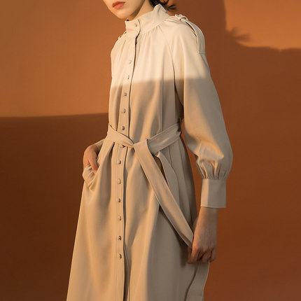 idole奕多法式立领系带收腰风衣女春秋新款通勤单排扣气质薄外套