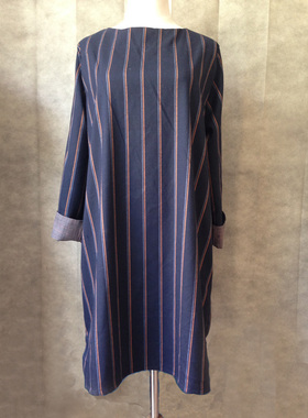 BARNDOOR日系春秋装女式竖条纹长袖连衣裙圆领宽松中裙气质