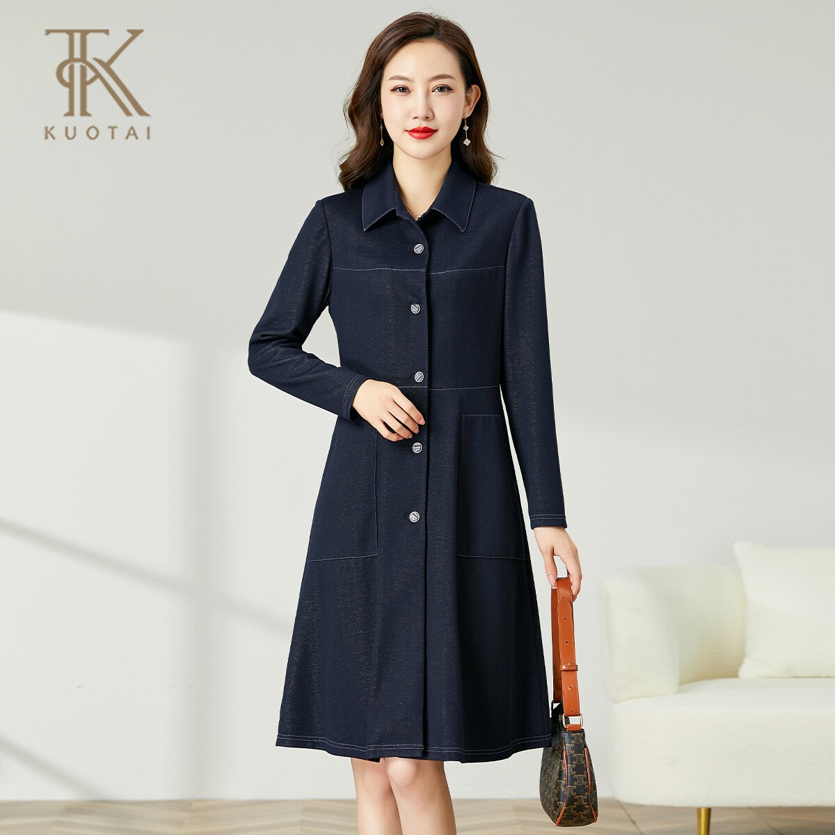 阔太2024秋冬新款时尚简约衬衫领长袖仿牛仔大码遮肉显瘦连衣裙女