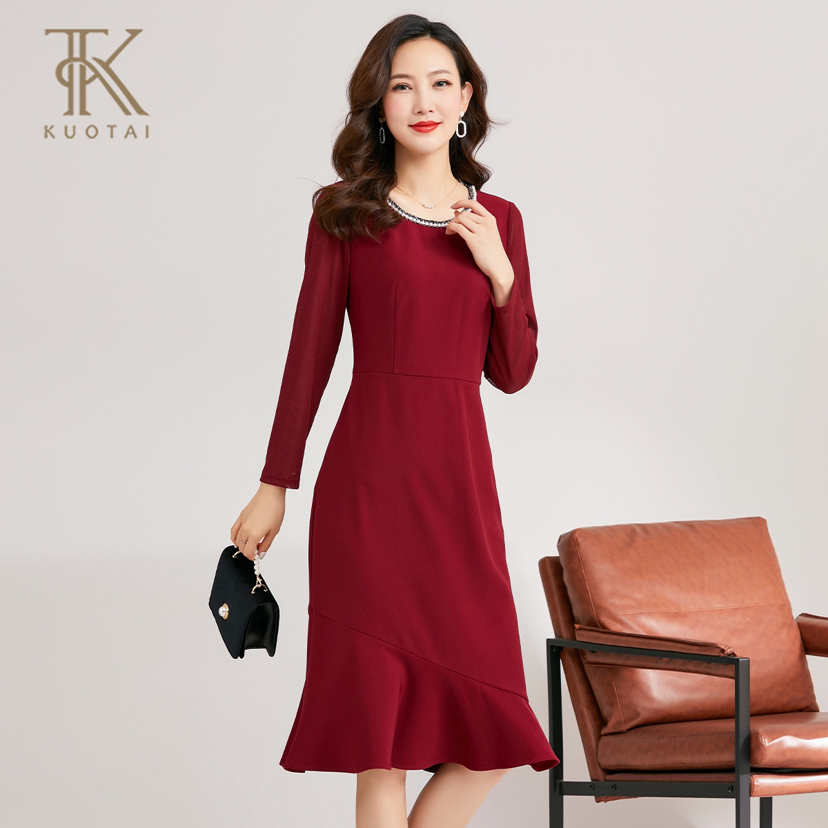 阔太2024春季圆领连衣裙