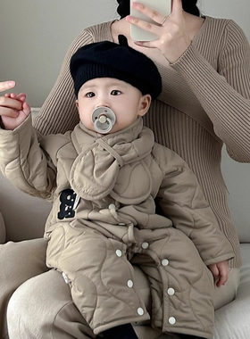 婴儿连体衣冬装绗棉外出棉服韩版男童宝宝加绒保暖棉衣爬服送围巾
